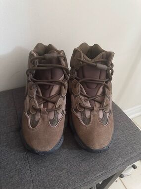 2022 adidas yeezy 500 in taupe black